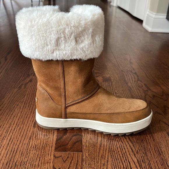 Koolaburra by UGG suede boot - Picture 5 of 10